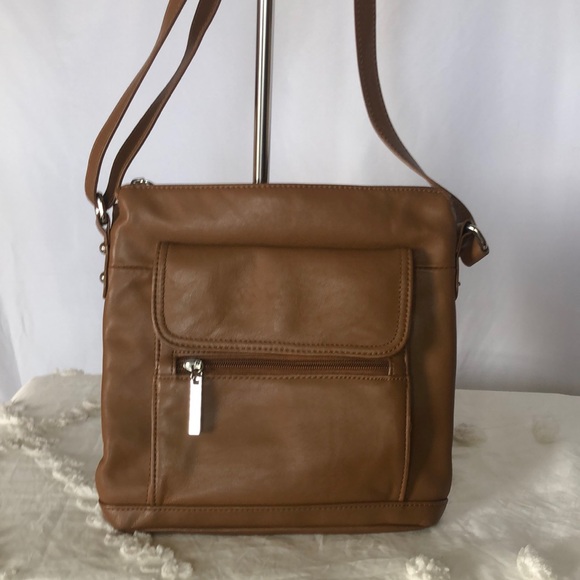 GIANI BERNINI caramel brown genuine buttery soft leather handbag. Adjust straps. - Picture 1 of 16